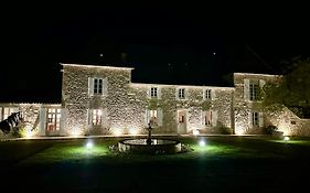 Chateau De Lafont Suites