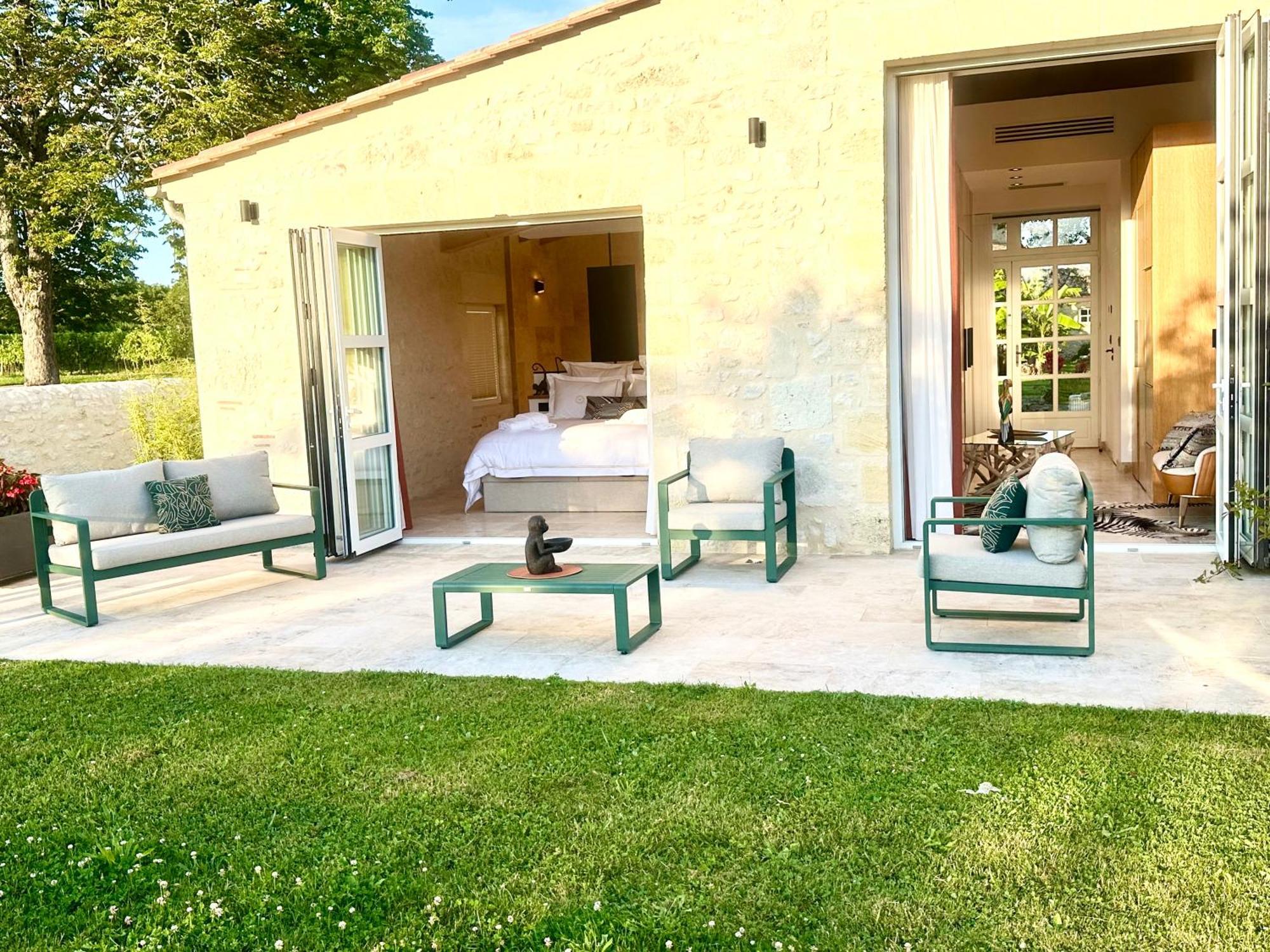 Chateau De Lafont Suites Saint-Vivien  Extérieur photo