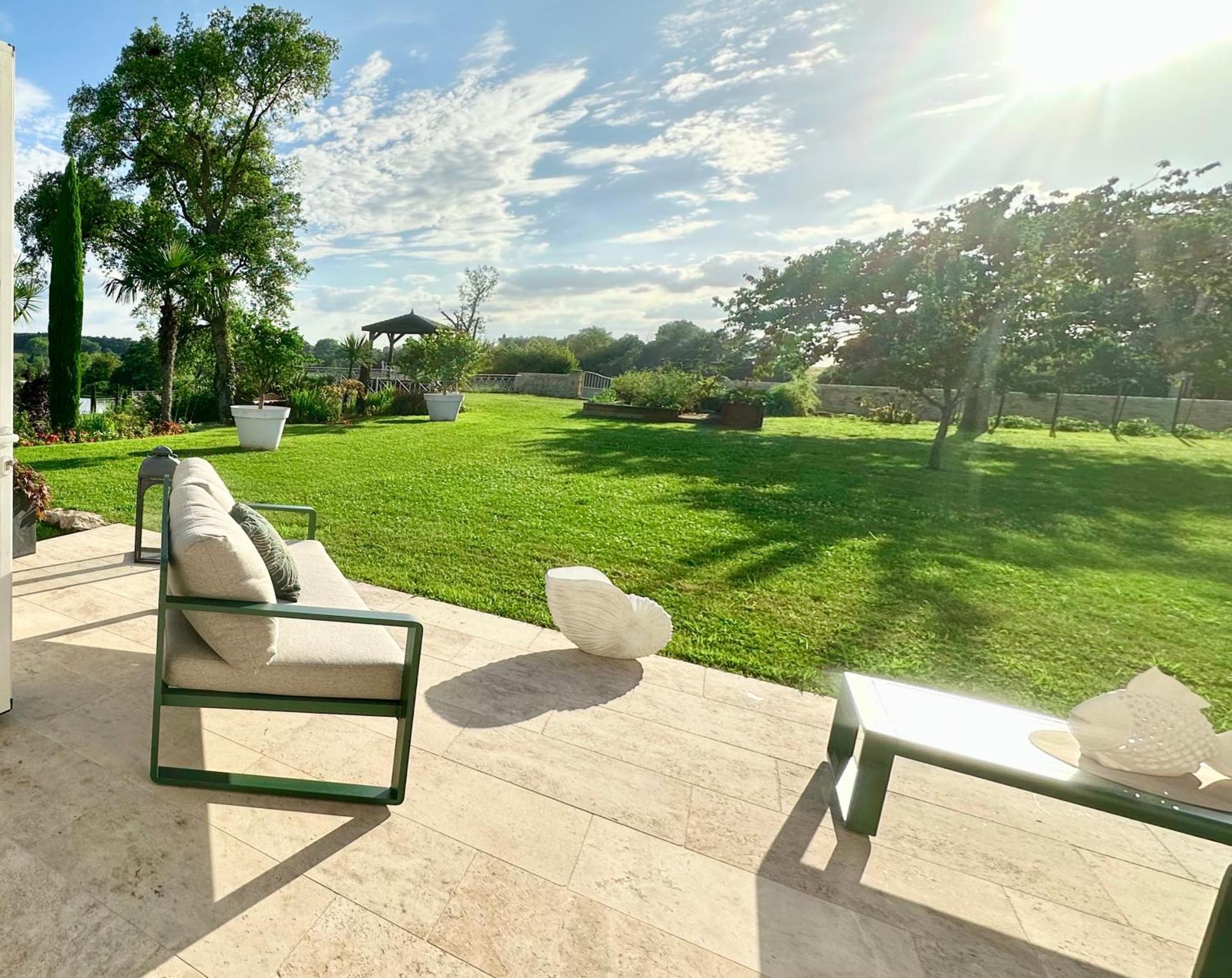 Chateau De Lafont Suites Saint-Vivien  Extérieur photo