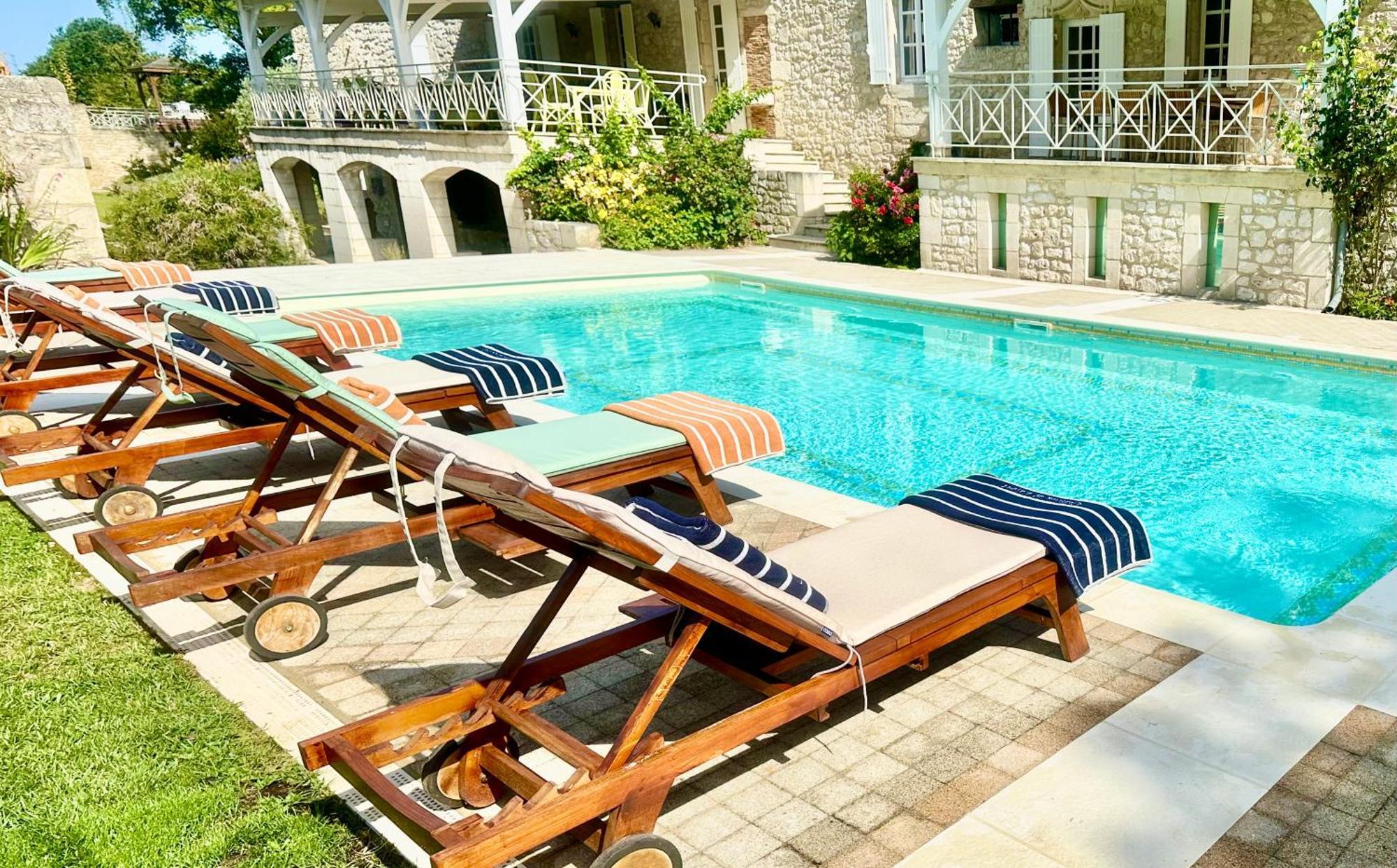 Chateau De Lafont Suites Saint-Vivien  Extérieur photo