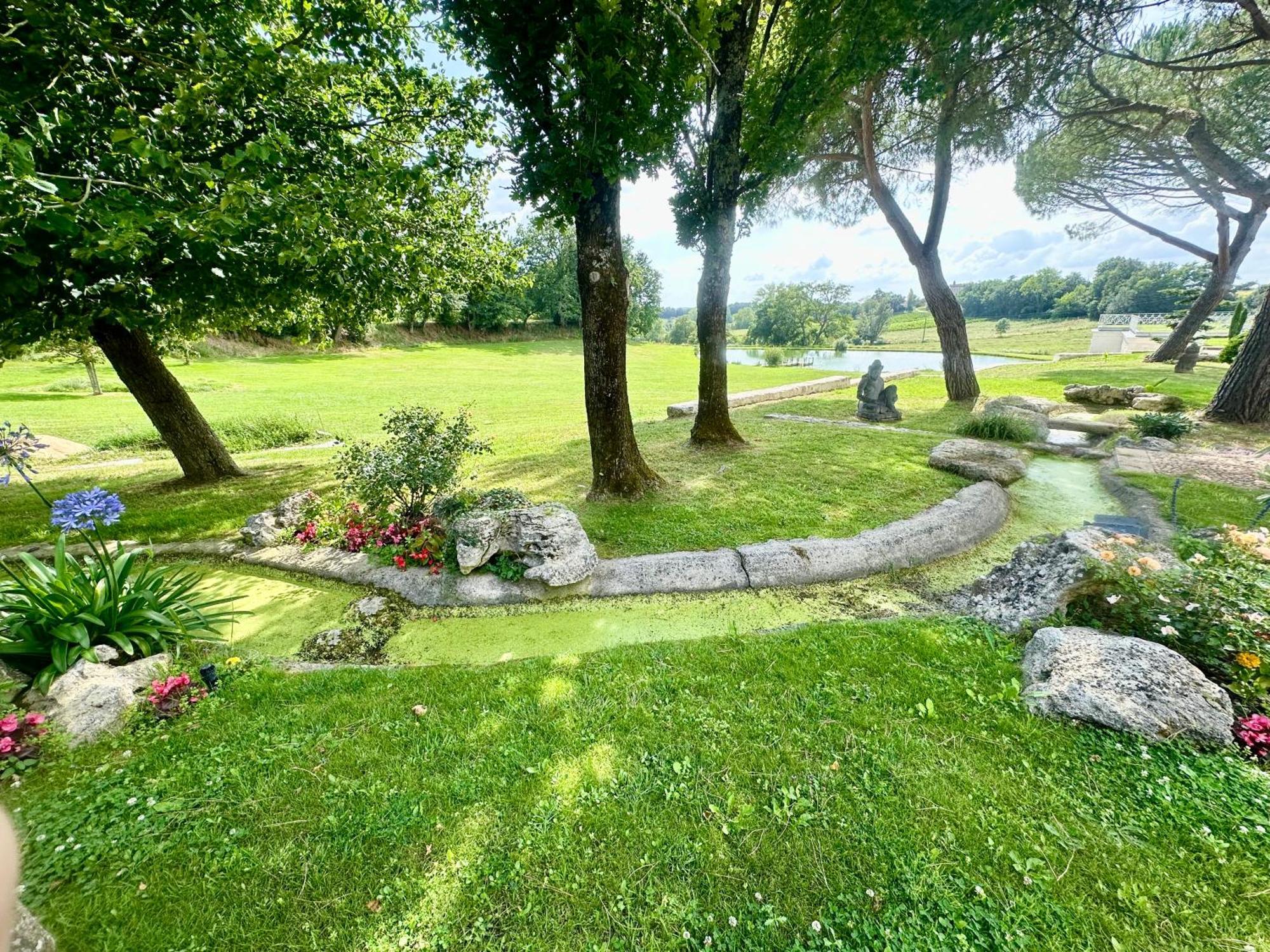 Chateau De Lafont Suites Saint-Vivien  Extérieur photo